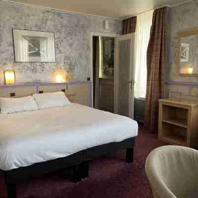 Grand Hotel de Valenciennes Rooms
