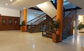 Grand Kubra Hotel