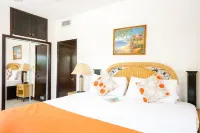 Royal Palms Hotel Hoteles cerca de St. Gerard's Roman Catholic Church