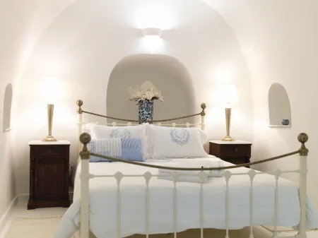 Oia Unique Homes by K&K