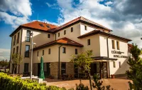Ezüsthíd Hotel Hotels in Veszprem