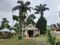 Cemara Tujuh Homestay & Resto Hotel dekat Telaga Menjer