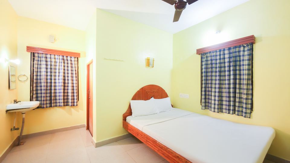 Spot on 47084 Sri Harul Guest House