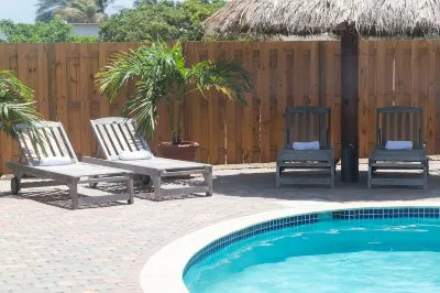 Pauline's Apartments Hoteles en Palm Beach