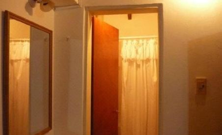 Hostal Atix - Housity