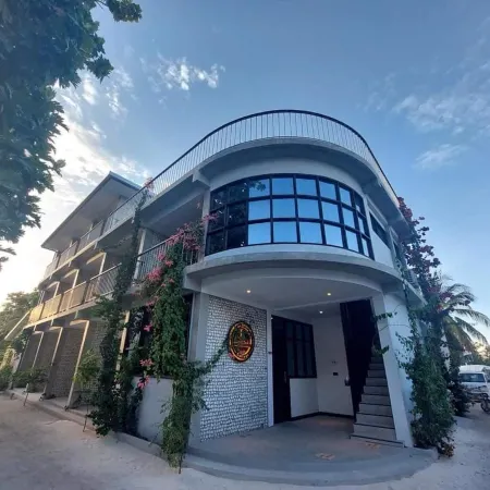 Dhigurah Cottage