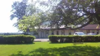 Riverside Park Motel and Campground Hotel dekat Old Fort Erie