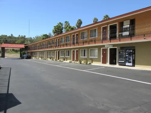 Escondido Lodge Hotels in Escondido