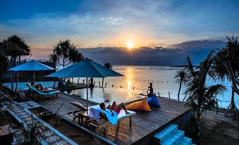 Nusa Veranda Sunset Villas & Restaurant