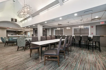 Residence Inn Charlotte Piper Glen Отели в г. Веддингтон
