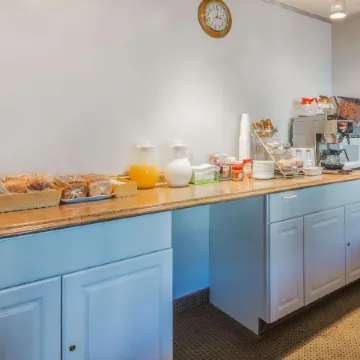 Travelodge by Wyndham Cape Cod Area
