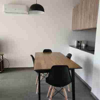 Loi Flats Edificio Talero Dining/Meeting Rooms
