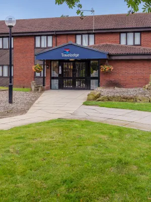 Travelodge Hull South Cave Hotels near Little Wold Vineyard