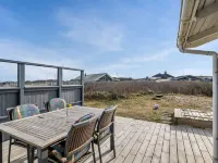 "Jace" - 75m from the Sea - 3-Star