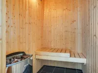 "Roope" - 50m from the Sea Hotels in Storvorde