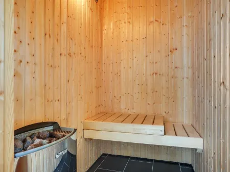 "Roope" - 50m from the Sea