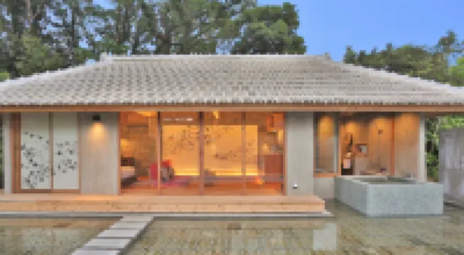 翡翠巣　ＫＡＷＡＳＥＭＩＮＯＳＵ（ＭＵＫＡＫＡ　ＶＩＬＬＡ）