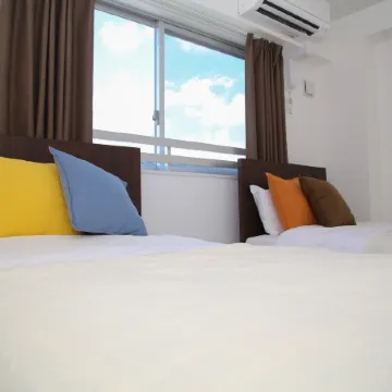 Guest Room Wes Отели в г. Урума
