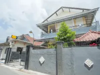 Bintang KhanidaSyari'ah