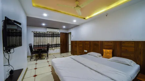 Hotel Anand Deluxe, Panhala