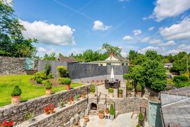 Broadrock Accommodation - Clock Cottage