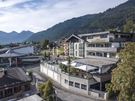 Aktiv Hotel Schweizerhof Kitzbühel Отели в г. Кицбюэль