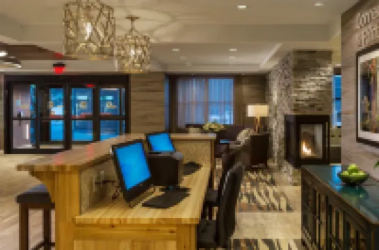 Fairfield Inn & Suites Waterbury Stowe Hotels in Washington County