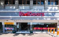 RedDoorz @ Urip Sumoharjo Hotels in Wonorejo