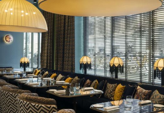 호텔 조식 및 내부 시설