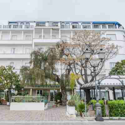 Hotiday Room Collection - Mediterranee Alassio Hotel Exterior