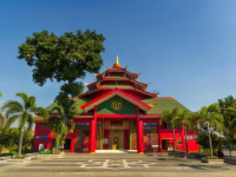 City Residence Kutai 32 Hotels in Wonokromo