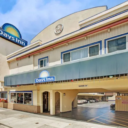 Days Inn by Wyndham San Francisco - Lombard Отели рядом с достопримечательностью «Ресторан The Cliff House»