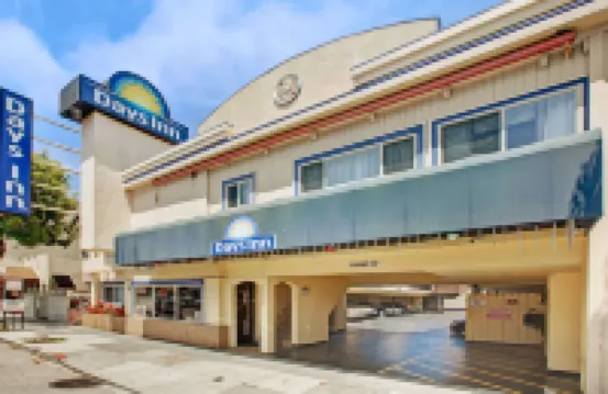 Days Inn by Wyndham San Francisco - Lombard Hôtels à proximité de : Restaurant Cliff House