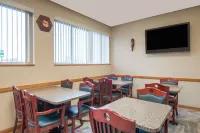 Super 8 by Wyndham Youngstown/Austintown - breakfast