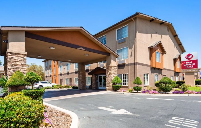 Best Western Plus Rama Inn  Suites