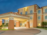 Super 8 by Wyndham Hidalgo/McAllen Area Hotels in Hidalgo