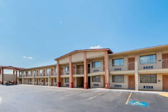 Super 8 by Wyndham Waco/Mall Area TX