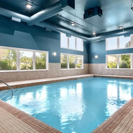 Super 8 by Wyndham Ajax/Toronto on