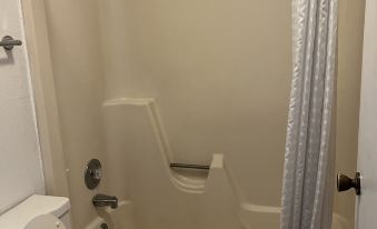 Lake Inn - Housity