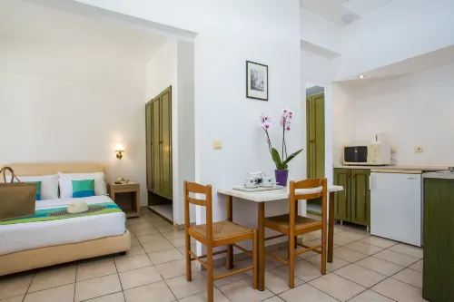 Royal Aparthotel City Centre - 2-Star