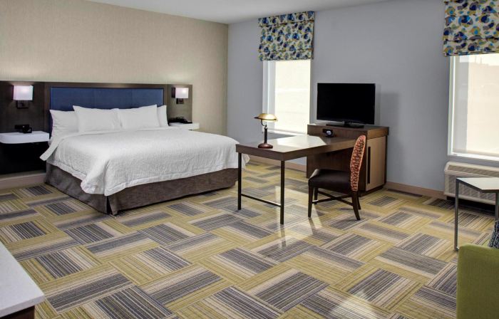 Hampton Inn & Suites Syracuse-North (Airport Area)