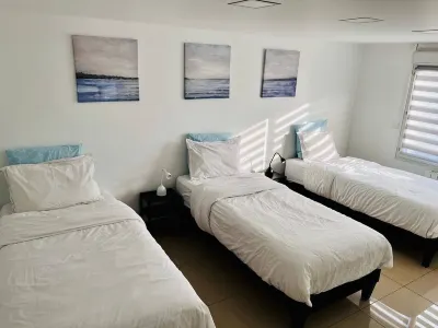 Spacious Apt 8 Beds - with Terrace Near CDG Disneyland - 30 Min Parc des Expositions 주변 호텔