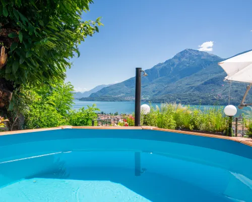 Anna Hotels in Dongo