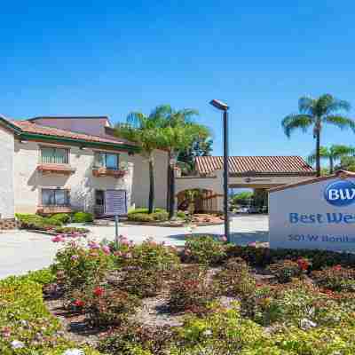 Comfort Suites Near Fairplex Hotel Exterior