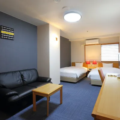 Nakamachi Fuji Grand Hotel Hotels near Tsuruga Castle Museum