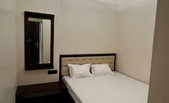 Hotel Divyakashi Homestay