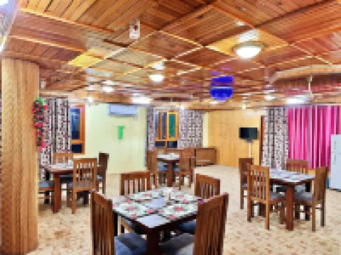 Roseline Inn