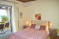 Beachfront Vacation Home "eftichia"