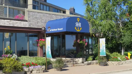Royal Harbour Resort Hotels in Meaford