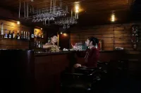 Regent's Park Hotel at Kayutangan Malang - bar